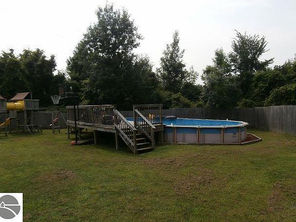 3rd image of 7959 N Bliss Rd