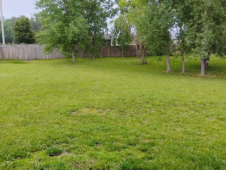 1818 N Nickelton Ct — Photo 30