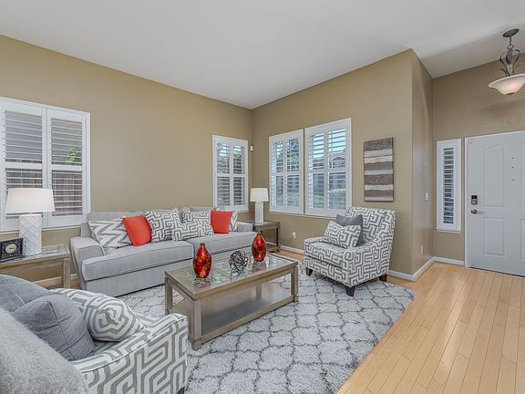 4th image of 1320 Crystal Hollow Ct