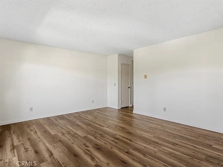 3424 Pueblo Ave #8 — Photo 4
