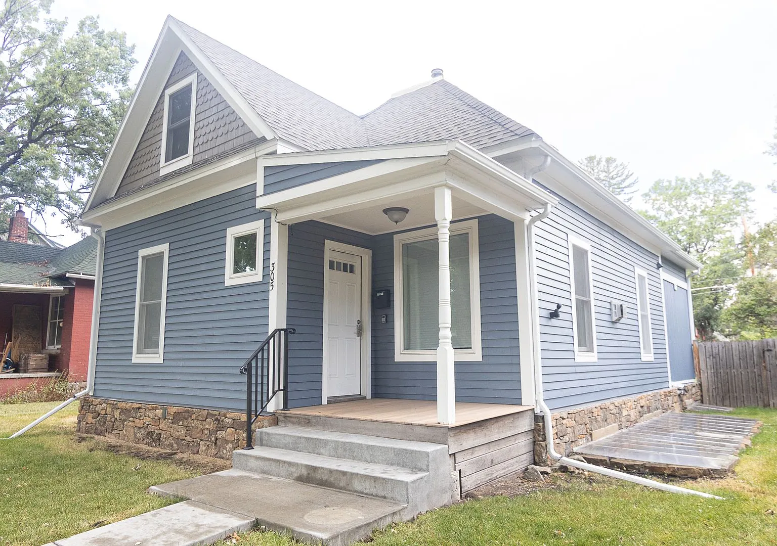 Charming 4-Bedroom Home in the Heart of Bozeman Walk to Downtown & MSU! — Photo 1
