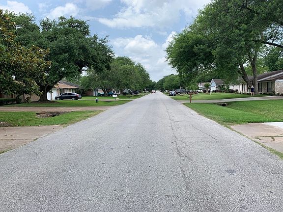 4th image of 12511 Foxburo Dr