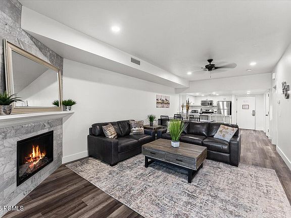 3rd image of 1415 Lowell Ave #144