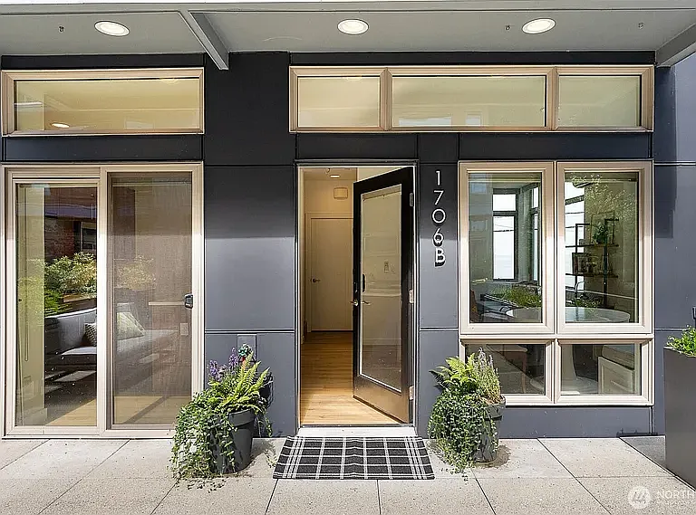 1706B Alki Ave SW — Photo 16