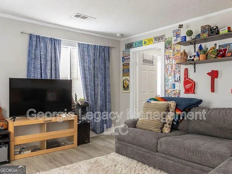 90A Martin Luther King Jr Dr — Photo 2