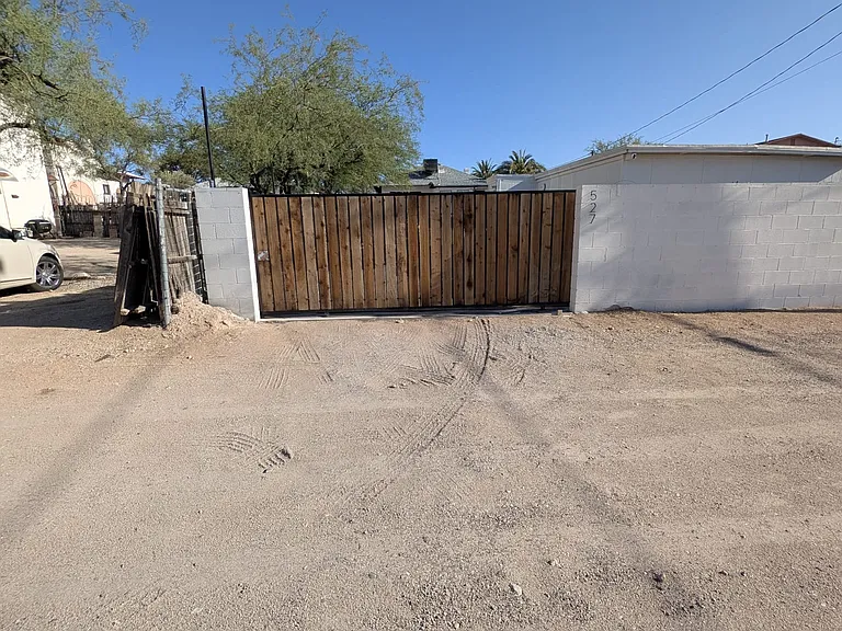 527 E Speedway Blvd — Photo 20