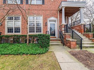 17026 Farmington Rd, Livonia, MI 48154