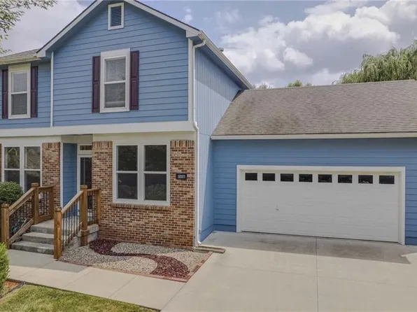 5217 Carson Dr, Lawrence, KS 66049