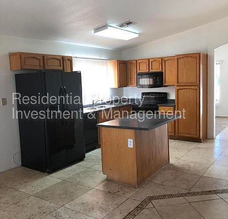 3rd image of 7506 W Georgia Ave
