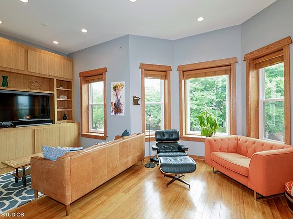 4th image of 2428 N Kimball Ave