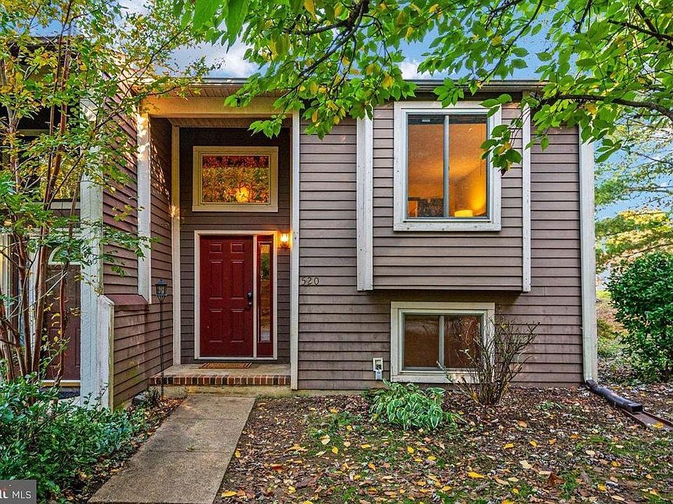 520 Greenhill Court