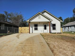 204 Bradford Ave, Arp, TX 75750