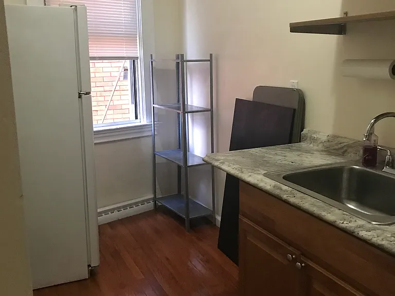 317 S Evaline St #1B — Photo 4