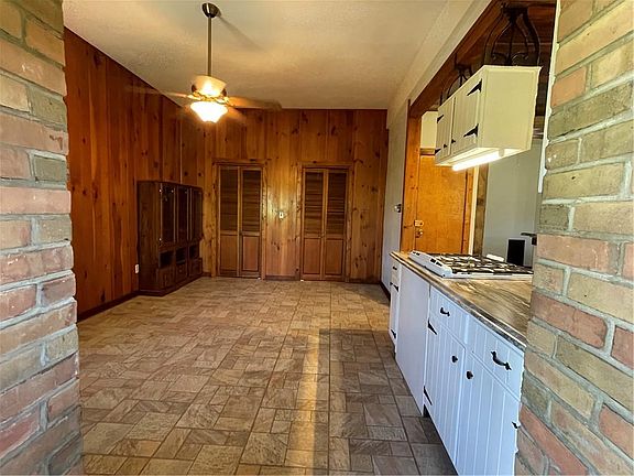 5th image of 3108-10 Washington Ave
