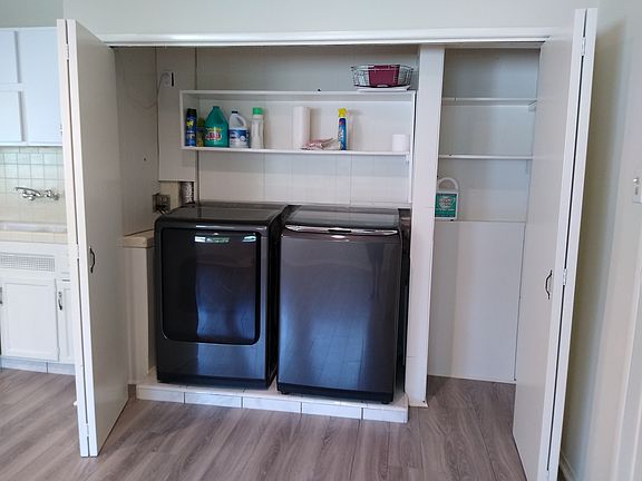 private washer and Dryer