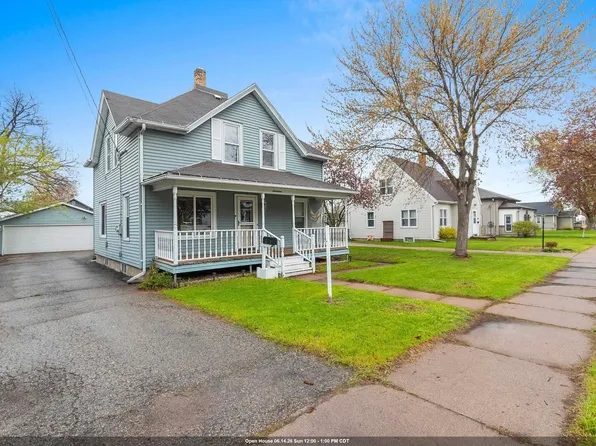 17 E 2nd St, Clintonville, WI 54929