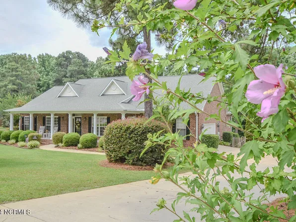 1 Sunflower Court, Whispering Pines, NC 28327