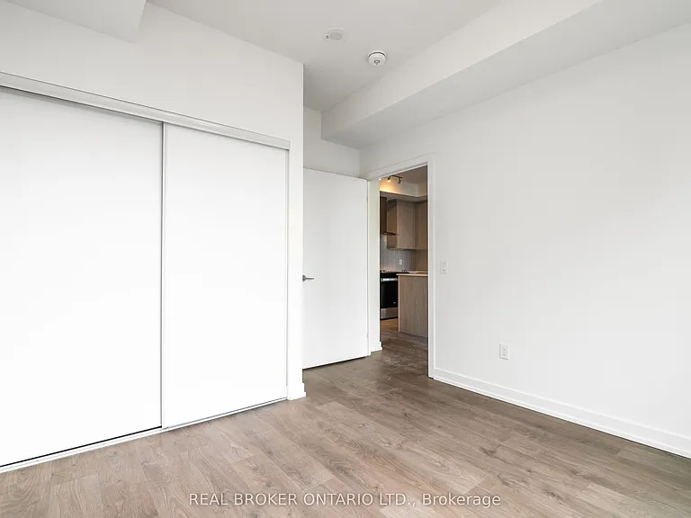 55 Duke St W #1101 — Photo 12
