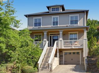 1561 NE Prescott St, Portland, OR 97211