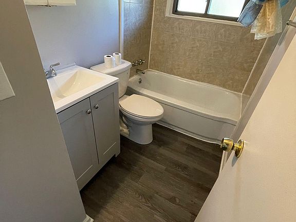 4th image of 10443 Maria Ave