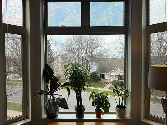 3rd image of 301 Harbour Town Dr