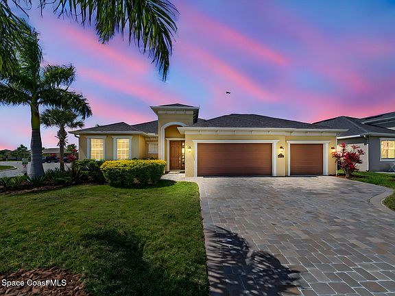 3rd image of 3122 Casare Dr