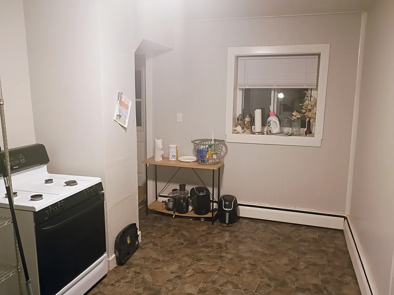 2 bed, 900 sqft, $1,795 — Photo 2