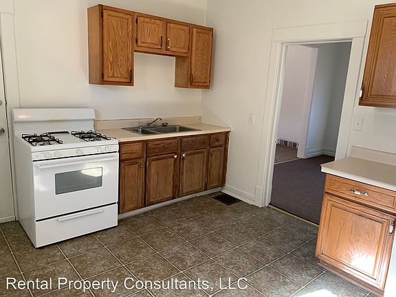5th image of 921 Humbolt St SE #1