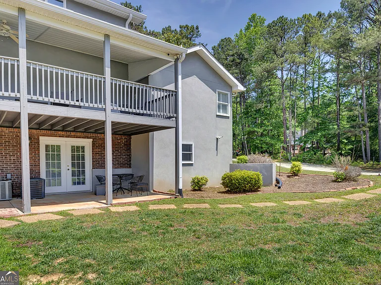 3442 Skyland Dr — Photo 3