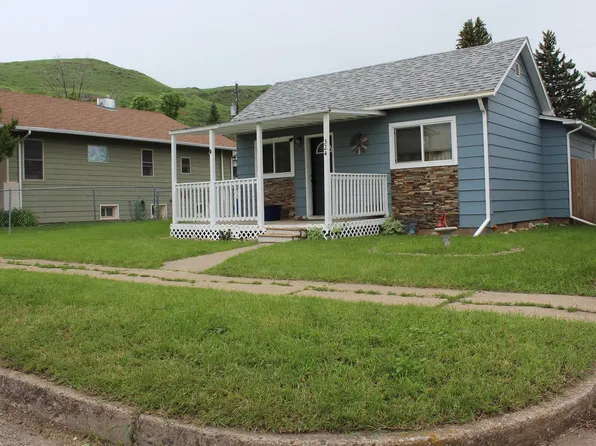 324 2nd Ave S, Belt, MT 59412