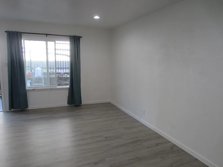 4544 Thompson St #1 — Photo 3