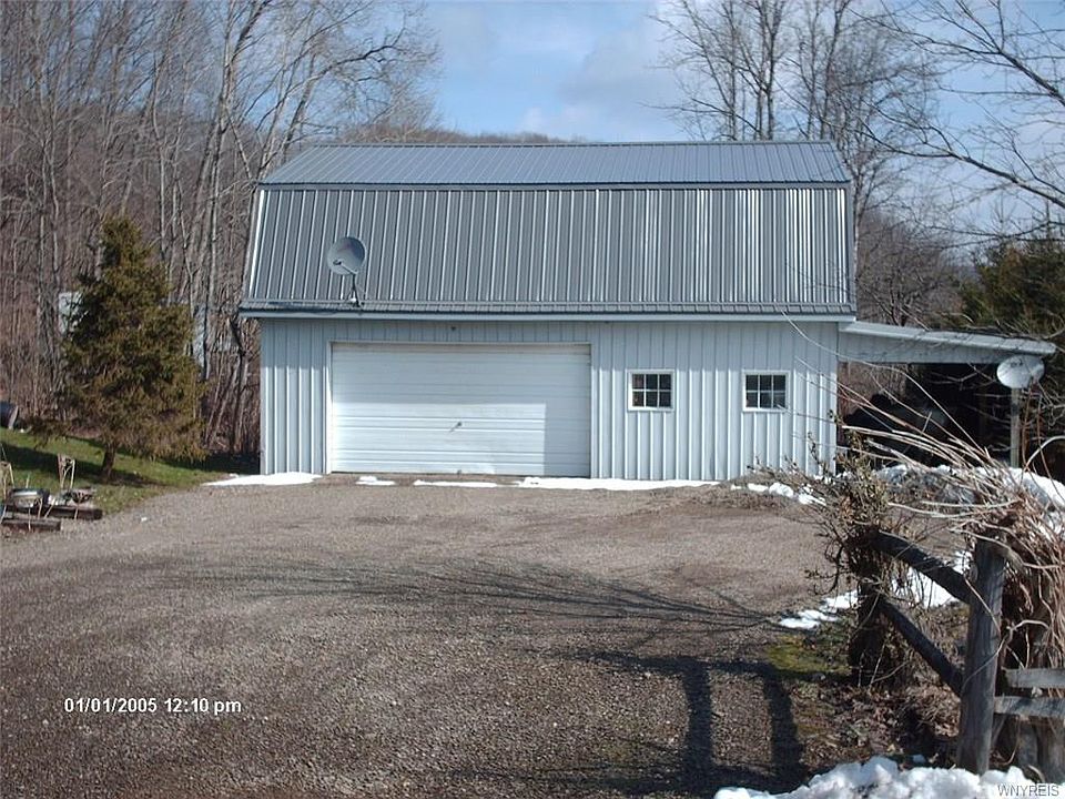 2nd image of 551 W Perimeter Rd