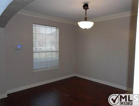 5th image of 609 Kari Anne Ln