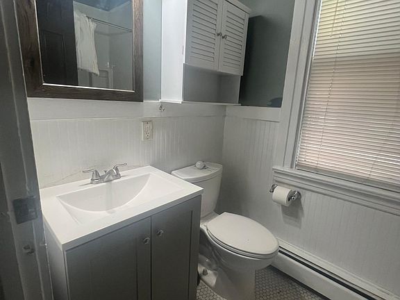 Full bathroom