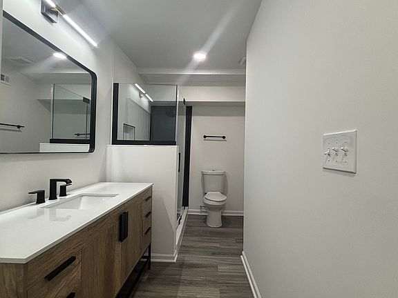 3rd image of 3433 Centerset Ct #B