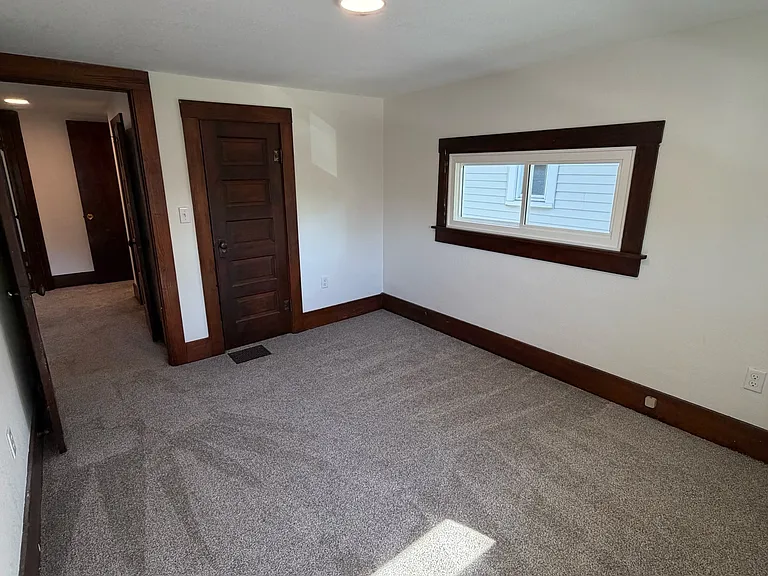 407 S High St — Photo 10