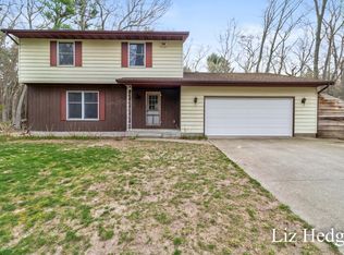 8756 Westwood Ln, Montague, MI 49437