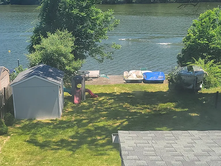 61 Lakeside Rd — Photo 39
