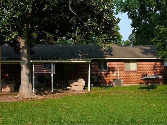2nd image of 1813 Lake St