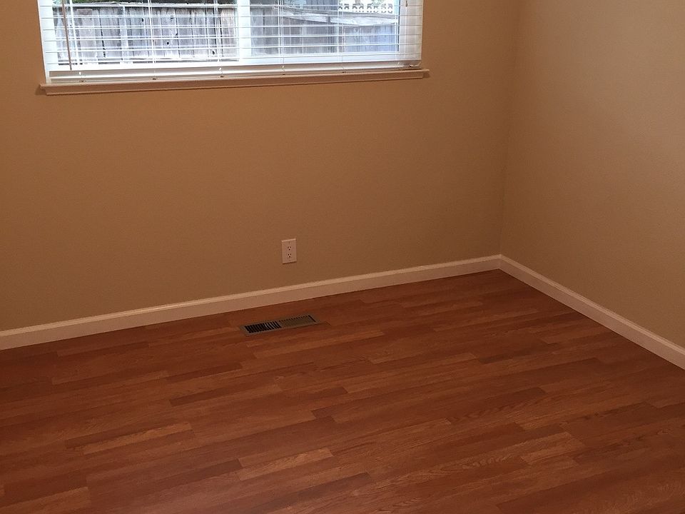 2nd image of 637 Nordale Ave APT 1