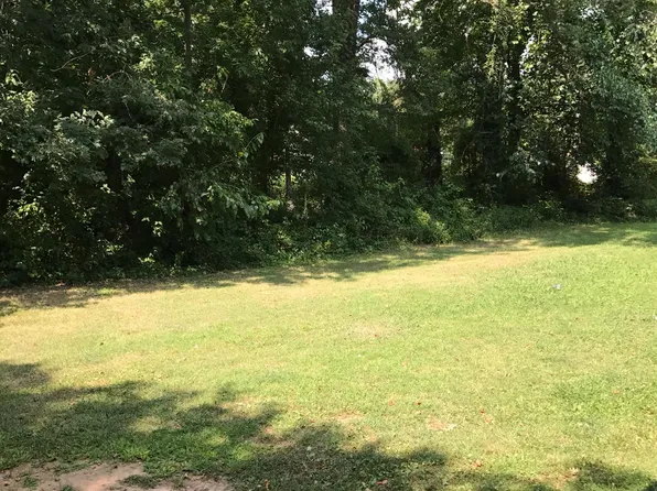 910 Culbreth Ave, Thomasville, NC 27360