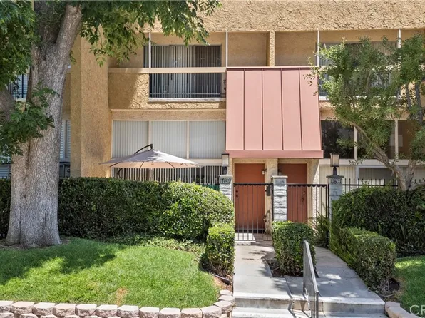17809 Margate St, Encino, CA 91316