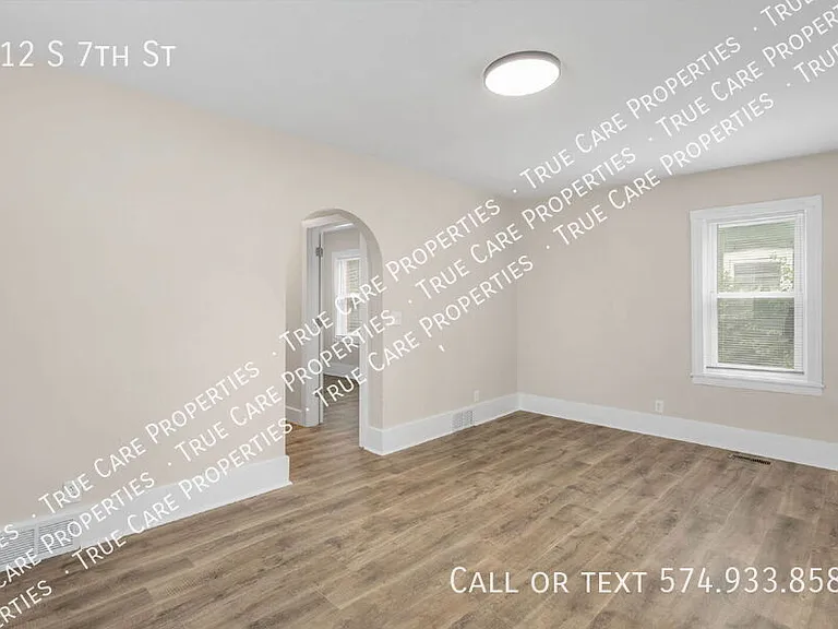 212 S 7th St — Photo 3