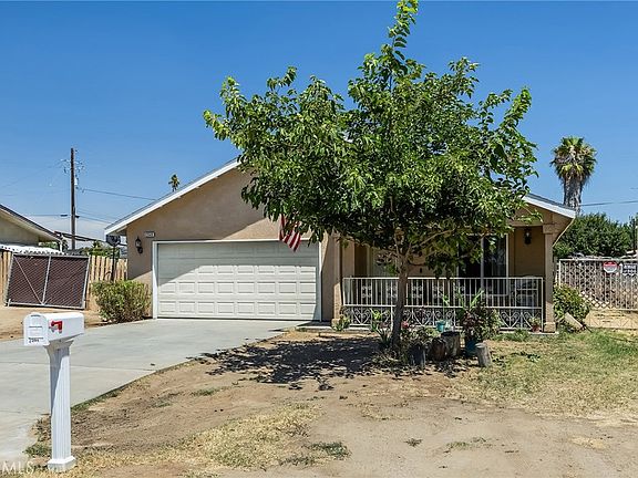 3rd image of 22549 Fir St