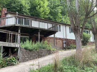 2422 Mile Fork Rd, Charleston, WV 25312
