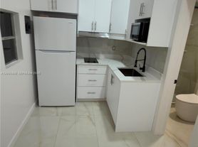 1150 SW 9th Ave, Deerfield Beach, FL