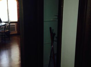 9061 Gross Point Rd #1, Skokie, IL 60077