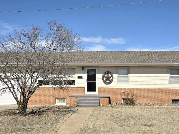 2001 Eisenhower Rd, Hays, KS 67601