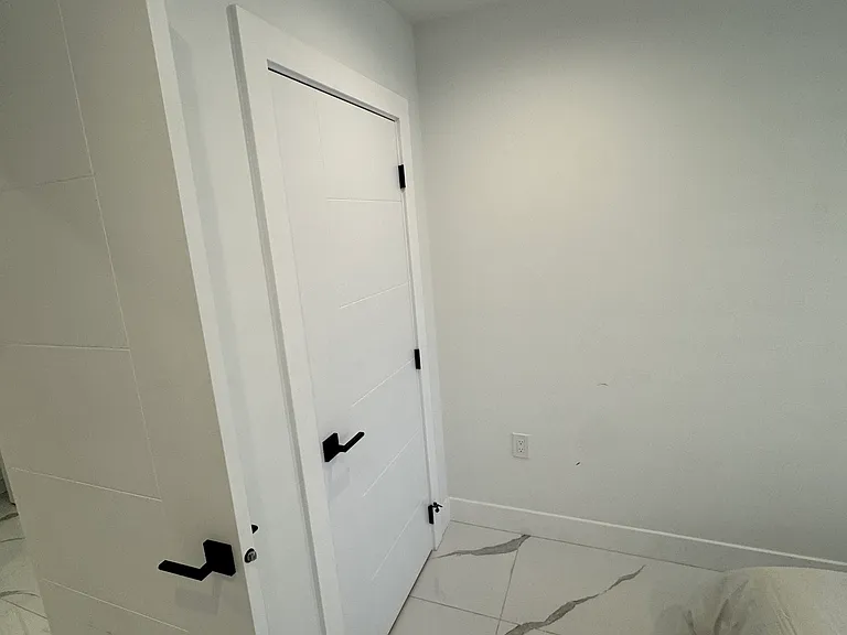 3087 Royal Oak Ave — Photo 31