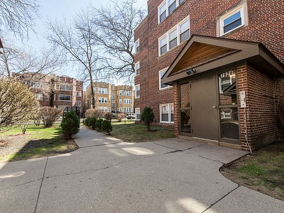 2nd image of 7624 S Kingston Ave Unit 7628-3E